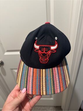 Mitchell & Ness Chicago Bulls Hardwood Classics Serape Snapback Hat NBA